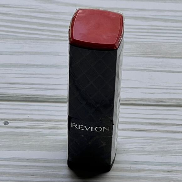 Revlon Makeup Beauty Lipstick Crimson 095 - Picture 5 of 7